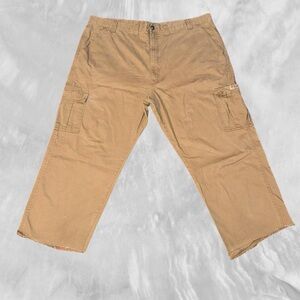 Wrangler Khaki Cargo Pants – Rugged & Comfortable Workwear